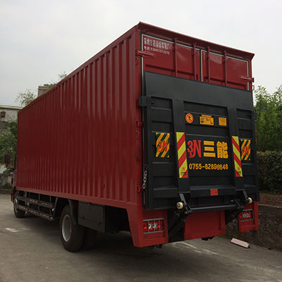 自升降尾板4米2貨車，提升運輸效率與安全性的利器